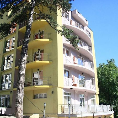 Hotel International Бэиле-Еркулане Экстерьер фото